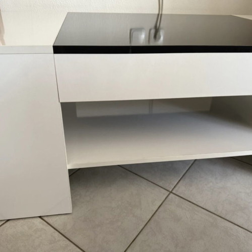 Coffee table used with small mark