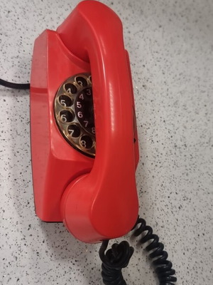 Vintage Safnat Milano telephone used, good condition