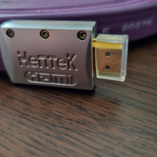 HDMI cable 10 meters like new with carrying case