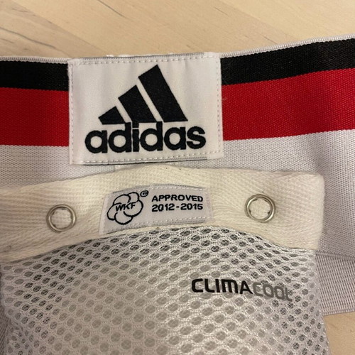 Adidas groin guard men's/teen like new, size Small