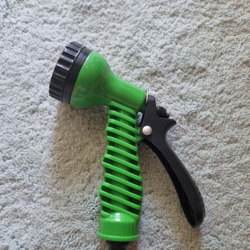 Watering gun compatible with any hose, new