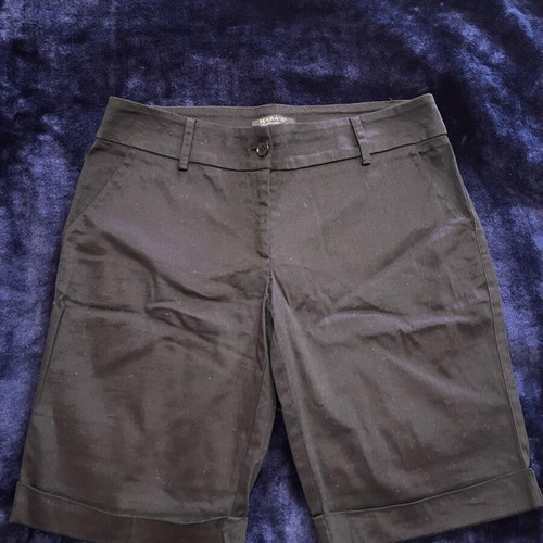 Women's black bermuda size M like new