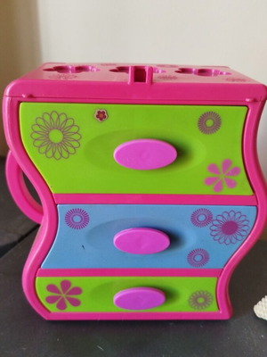 Polly Pocket Shake 'n Sort toy in like new condition