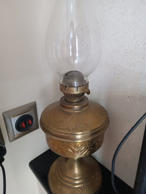 Oil lamp like new