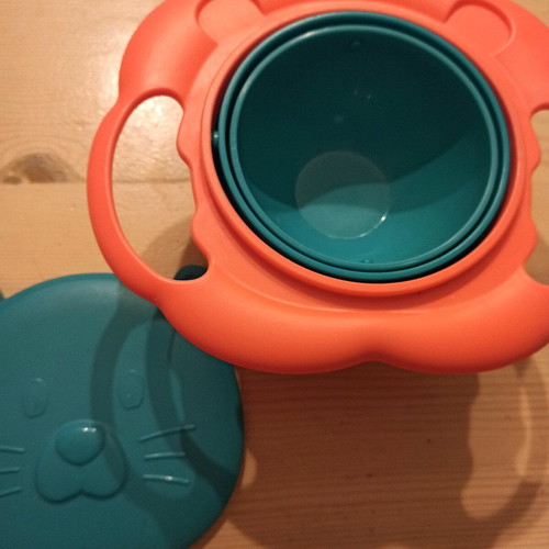 Lion rotating plate new with handles for small hands