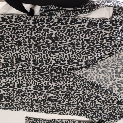 Cardigan large used, black and gray