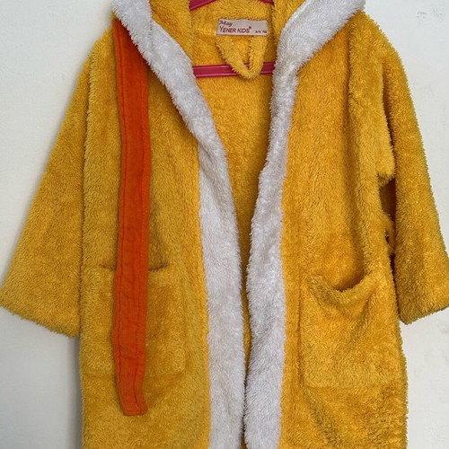 Yellow rabbit bathrobe like new, cotton, size 3-4 years
