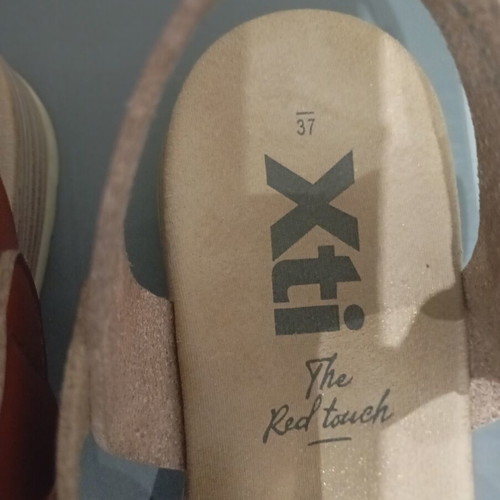 Xti women's sandals like new, size 37, brown