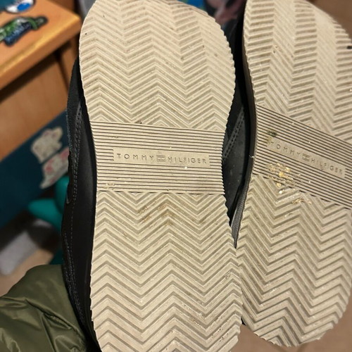 Tommy Hilfiger women's sneakers like new, size 36, black