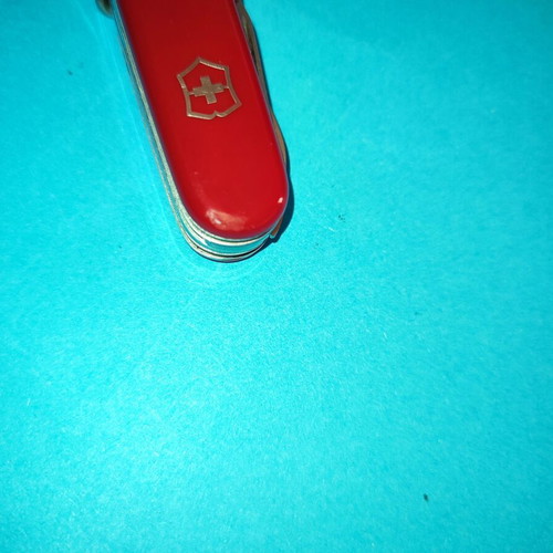 Victorinox Huntsman Swiss pocket knife multitool like new