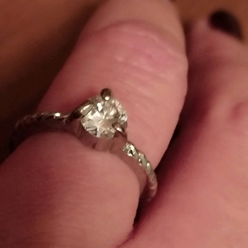Solitaire ring up to 17mm in like new condition, silver