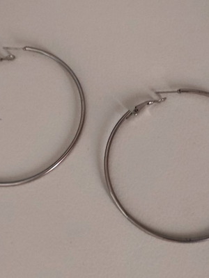 Ασημένιοι κρίκοι μεγάλοι καινούργιοι, διάμετρος 7 εκατοστά