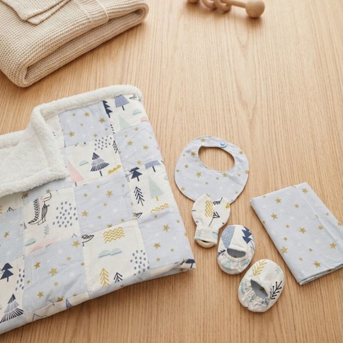 Handmade baby set with blanket, bib, shoes, pillowcase and wooden decoration