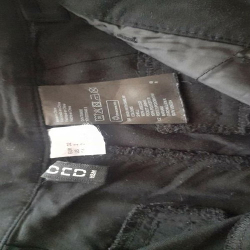 Black H&M shorts No32 new, 100% viscose with pockets