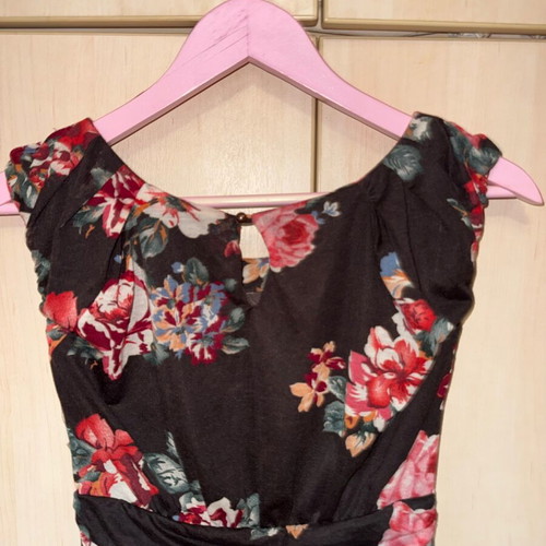 Mango floral dress like new, size Small Medium