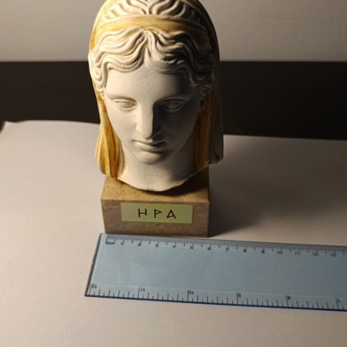 Thea Hera statuette used with scratch