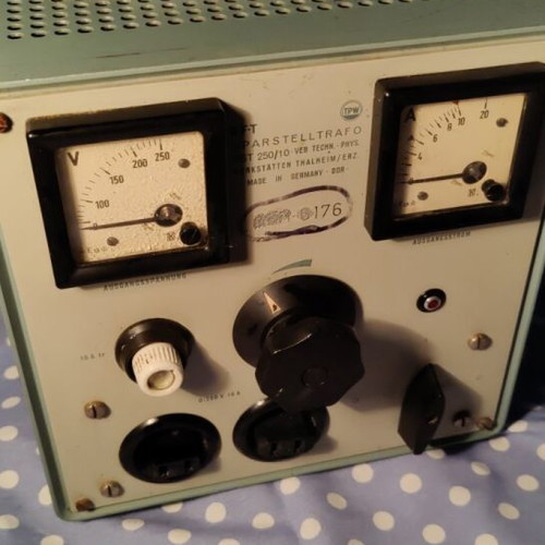 Variac RFT laboratory with measuring instruments used
