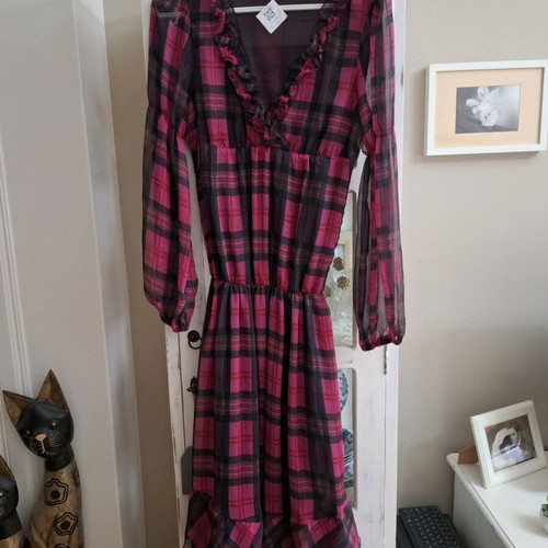 Toi&Moi midi dress new, size large (fits medium), black and pink