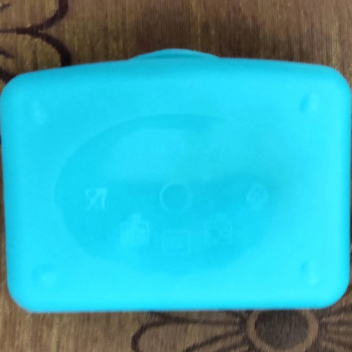 Plastic turquoise food container like new, tupperware