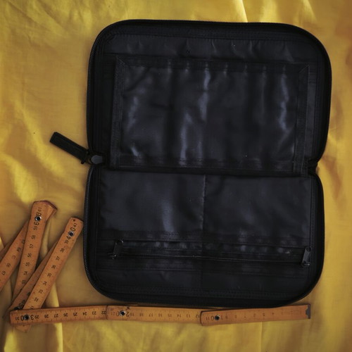 Gant men's toiletry bag like new, black