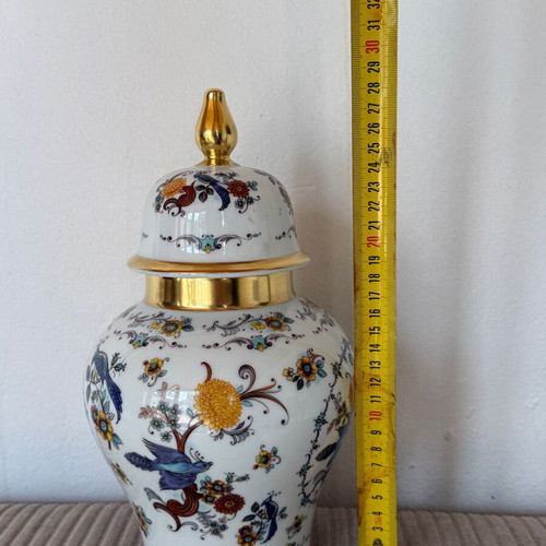 Vintage porcelain vase with lid Royal Porzellan Bavaria KPM like new