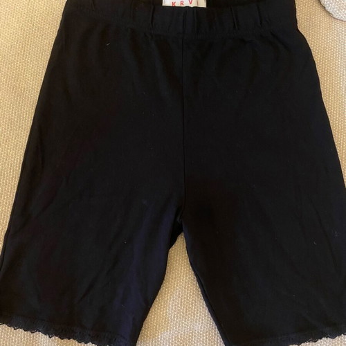 Karavan shorts with lace Medium like new, black