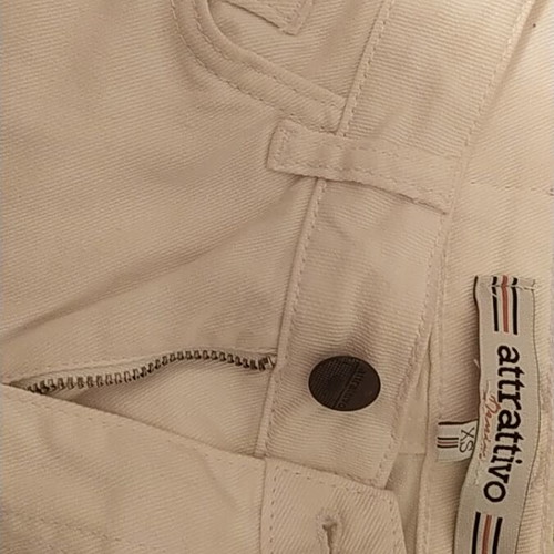 Attrattivo White Jeans with Knee Rips XS Like New