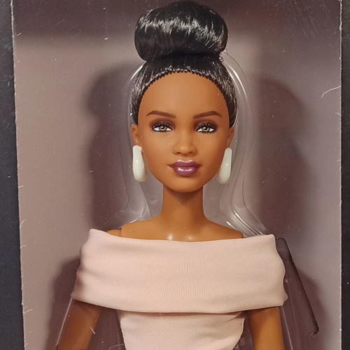 Barbie Basics Model 08 doll new 12'' European