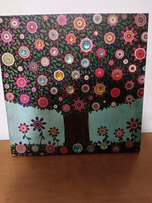 Handmade decorative tree 35×35 like new with stones