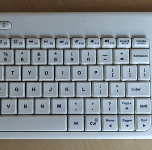 Logitech K400r Ασύρματο Πληκτρολόγιο (wireless) με Touchpad - Λευκό
