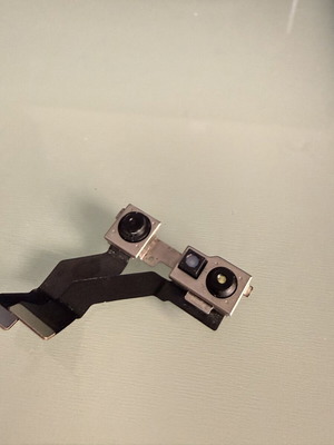 iPhone 13 camera module