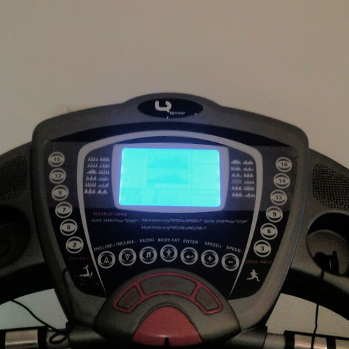 Upower 202 Treadmill like new, 2Hp motor, 1-18 km/h speed, 130 kg max load