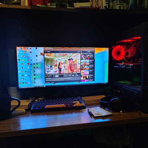 Gaming PC with Intel i5 7400 and RX 580 Nitro 8GB
