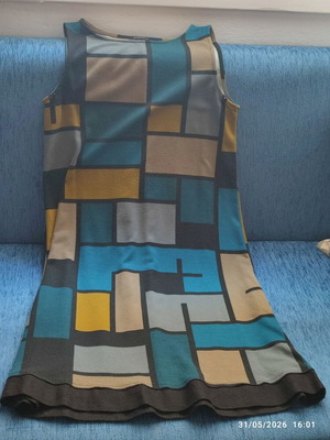 Midi dress sleeveless alpha line medium like new