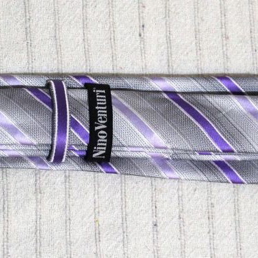 Nino Venturi Italian tie used, colorful