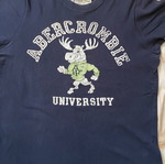 Branded t-shirts used in excellent condition, sizes L and M