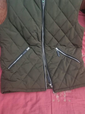 Zara unisex sleeveless jacket like new, size S