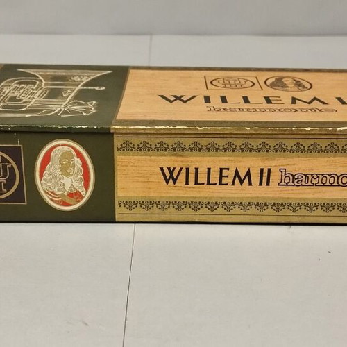 Vintage Willem II harmonie paper cigar box used