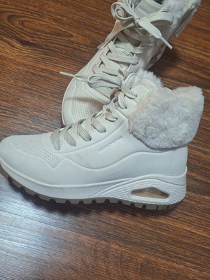 Μποτάκια Skechers Uno Rugged σαν καινούργια, άσπρα, νούμερο 37