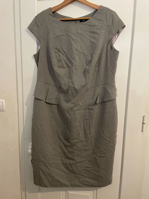 F&F Office Wear pencil dress with cap sleeve and belt used, grey with white pin dots