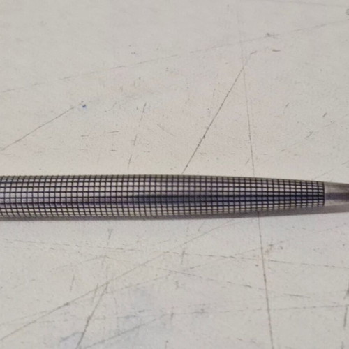 Parker pen in like new condition, possibly silver or silver-plated