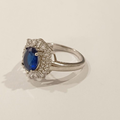 Silver ring with blue stone size 17 like new 925