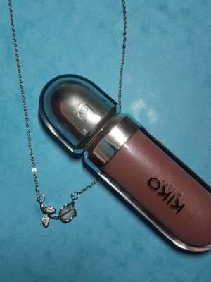 Rose necklace new