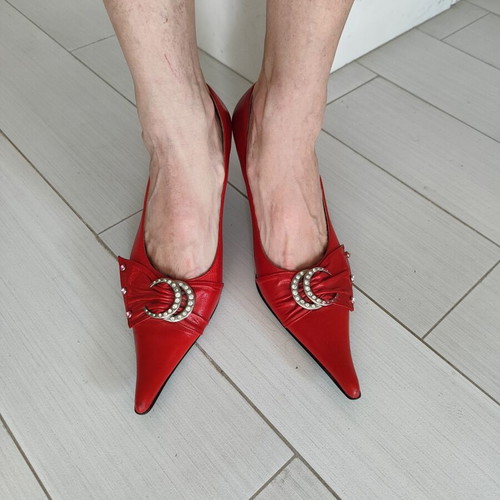 Vintage leather heels size 37 like new, red with decorative buckle
