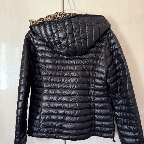 Reversible jacket like new, thin and warm, size S, black and beige