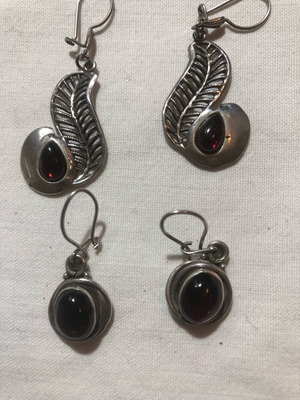 Silver 22p earrings with amethyst stones new
