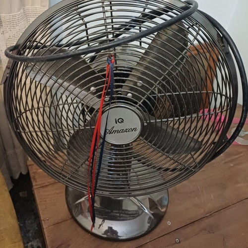 Metal Table Fan like new with three-speed settings, quiet