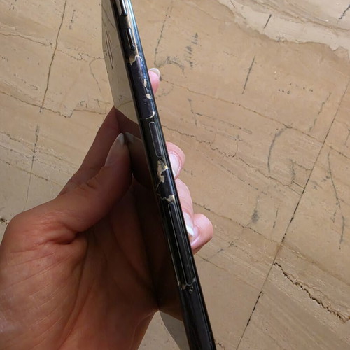 Samsung Galaxy J6 phone for parts, unlocked