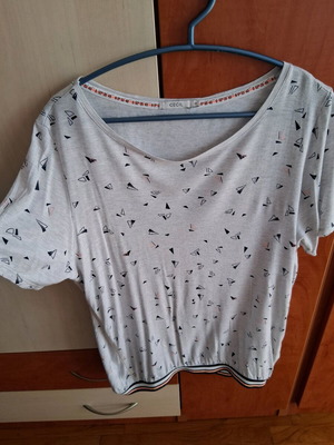 Women's T-shirt M like new, grey with design and elastic hem