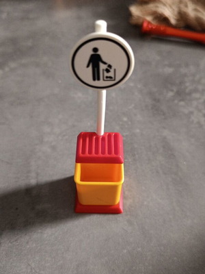 Playmobil trash bin with basket and sign